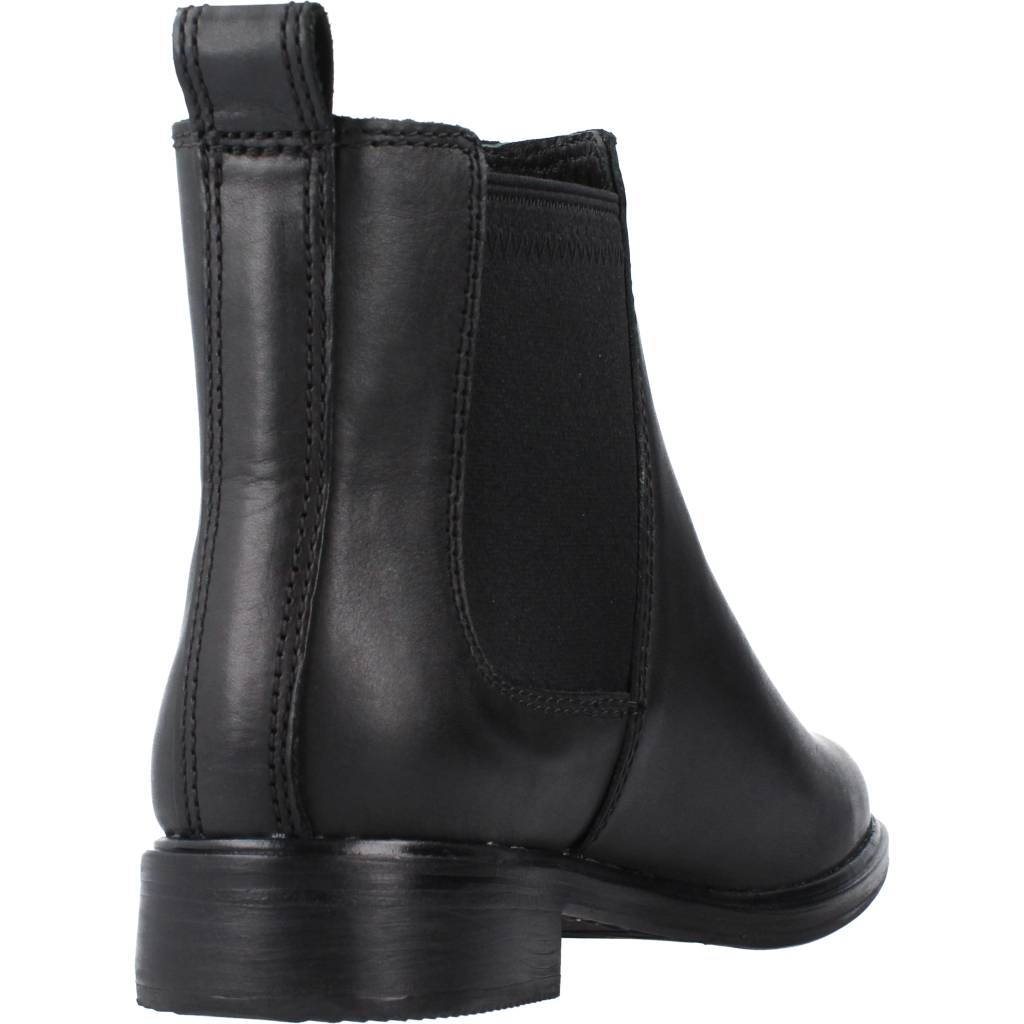 CLARKS CLARKDALE ARLO en color BLACK  (3)