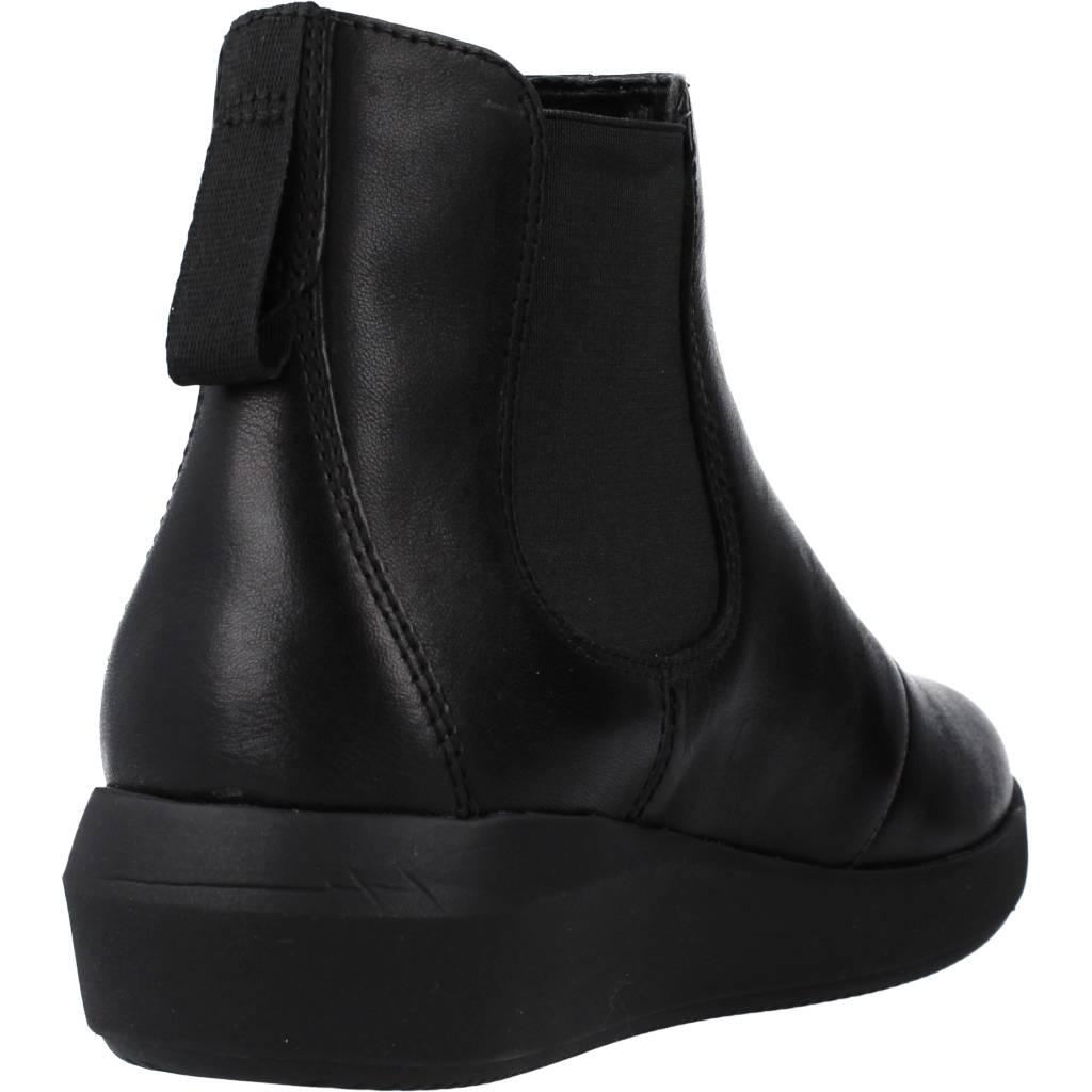 CLARKS TAWNIA MID en color BLACK  (3)