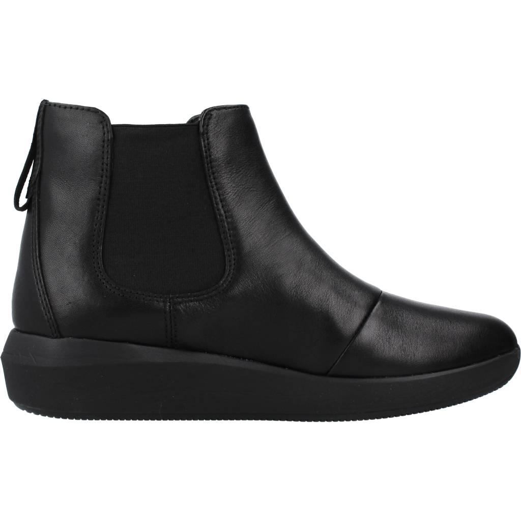 CLARKS TAWNIA MID en color BLACK  (4)