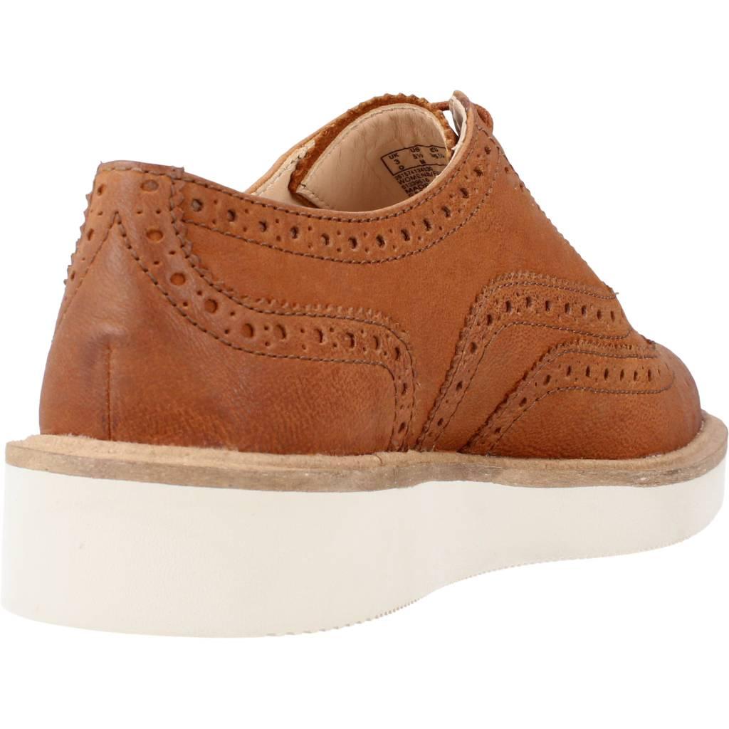 CLARKS  BAILLE BROGUE en color TAN  (3)