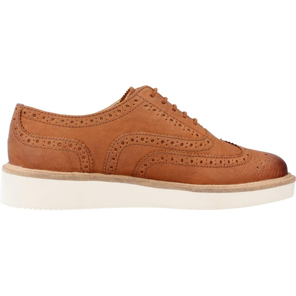 CLARKS  BAILLE BROGUE en color TAN  (4)