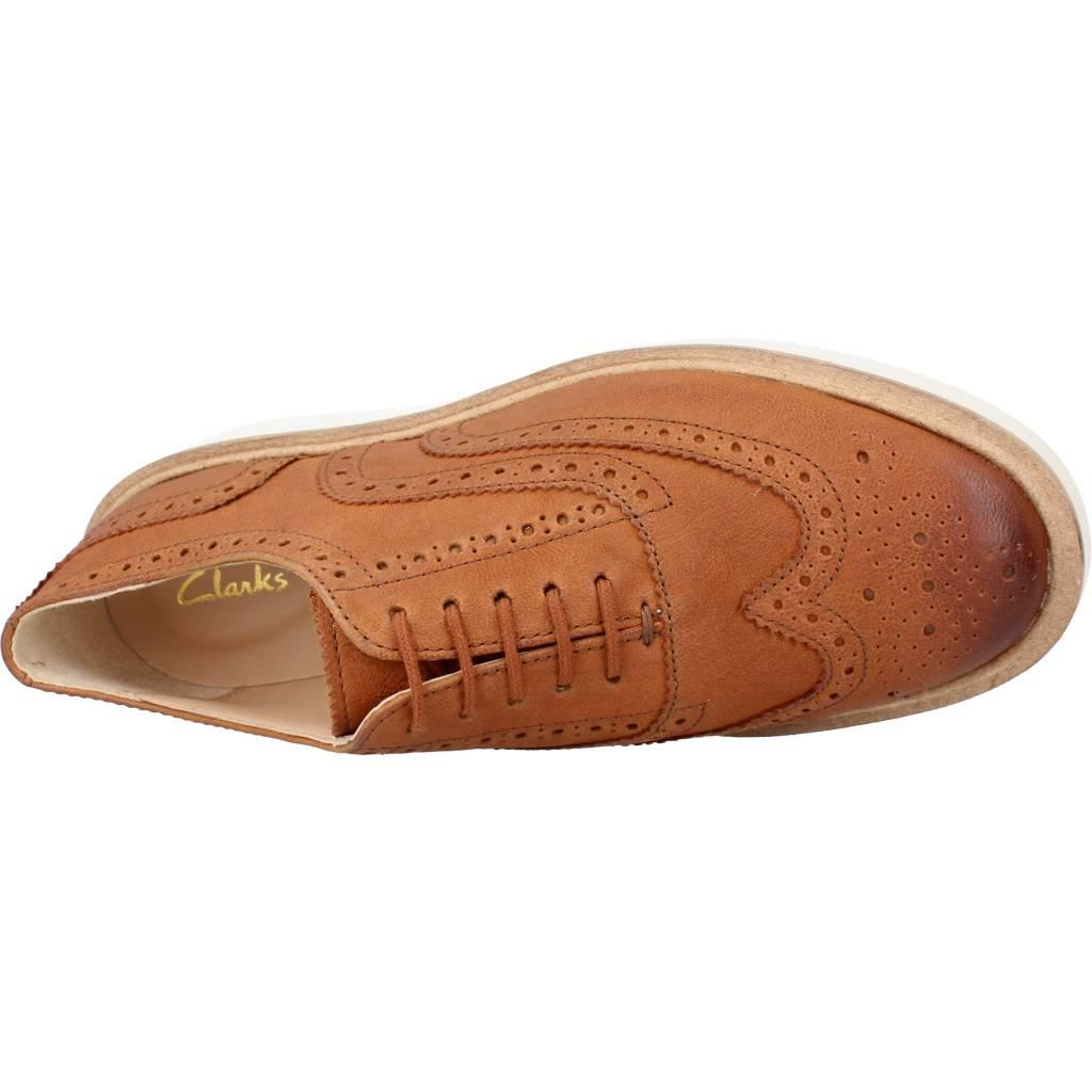 CLARKS  BAILLE BROGUE en color TAN  (7)