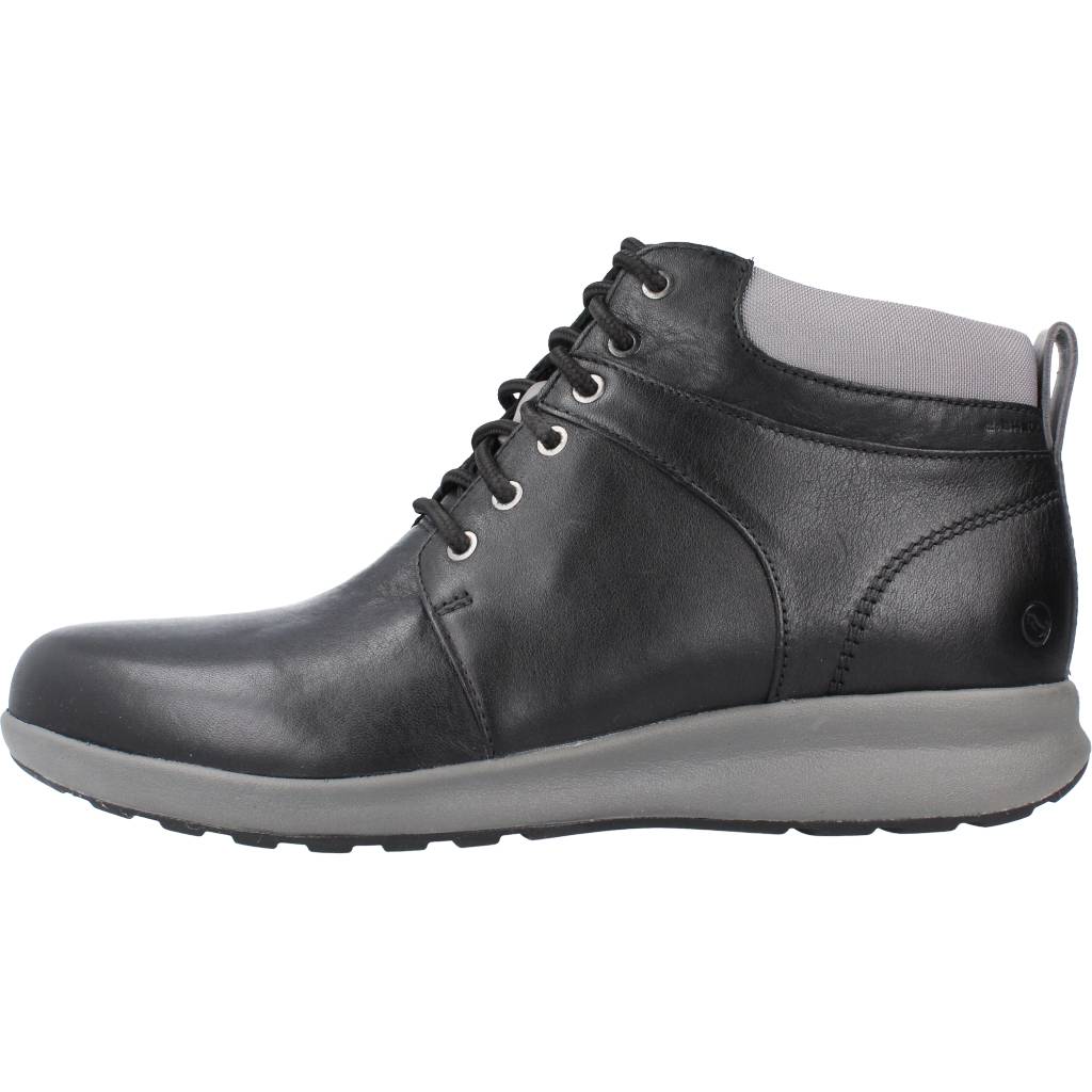 CLARKS UN ADORN WALK en color BLACK  (2)