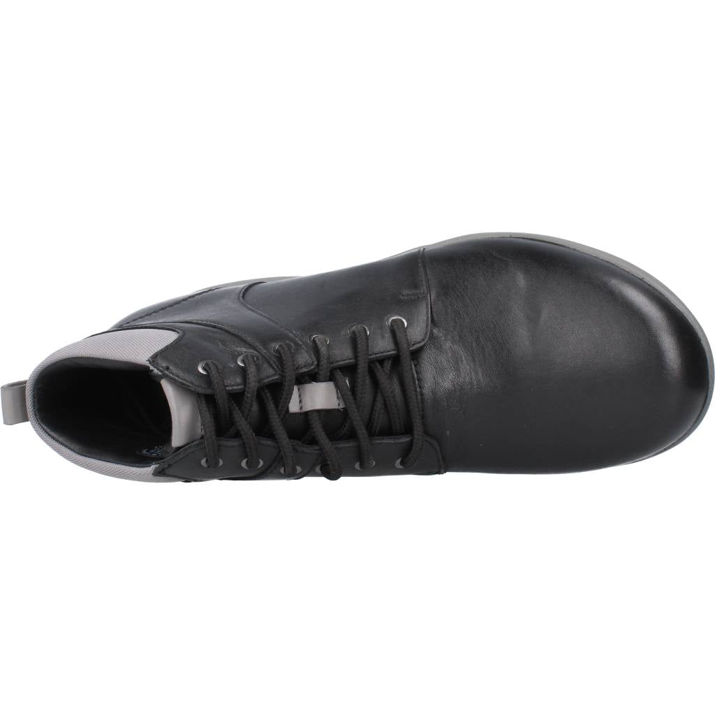 CLARKS UN ADORN WALK en color BLACK  (7)