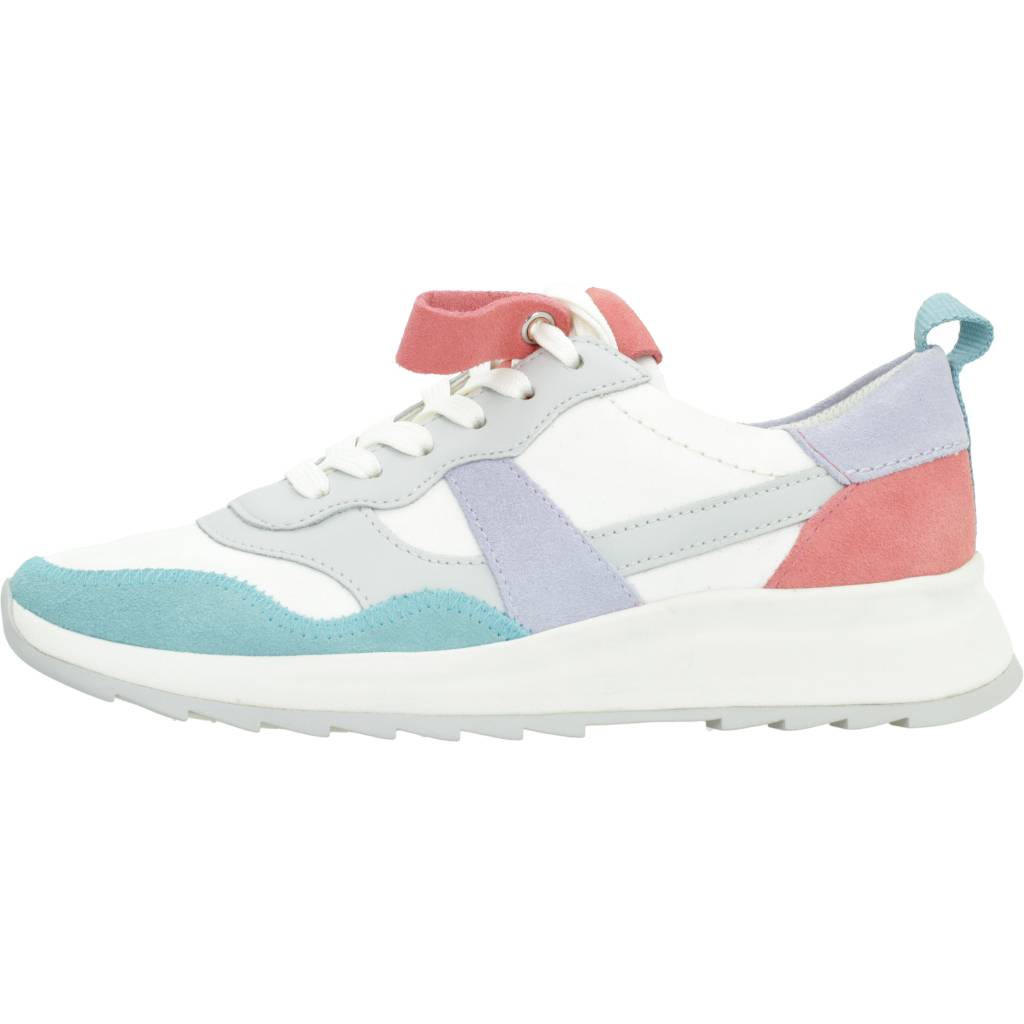 CLARKS  DASLITE JAZZ en color LILAC  (2)