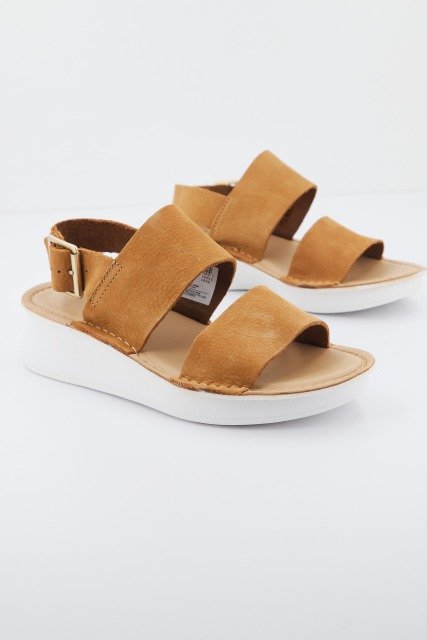 CLARKS VELHILL STRAP LIGHT en color TAN  (2)