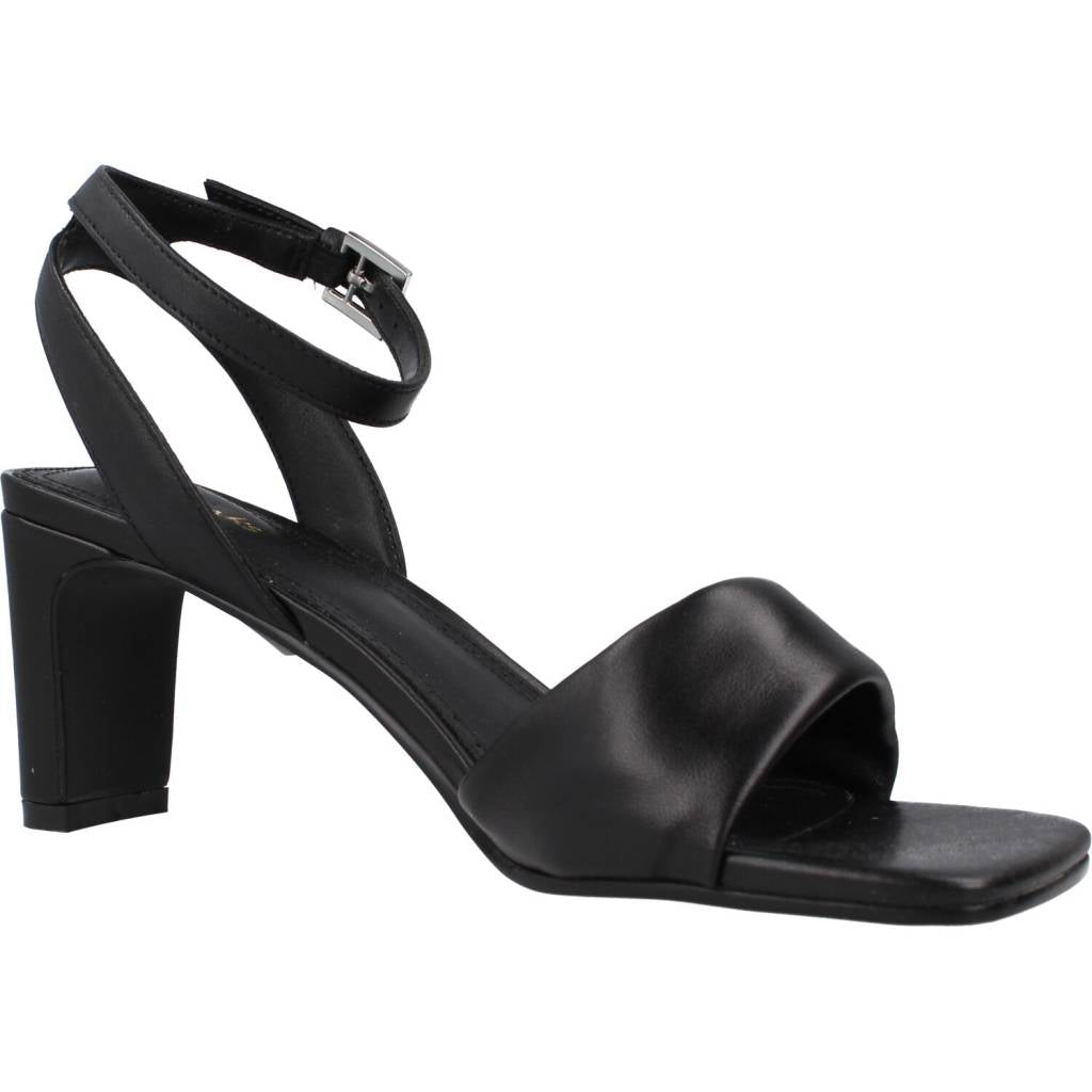 CLARKS SEREN STRAP en color BLACK  (5)