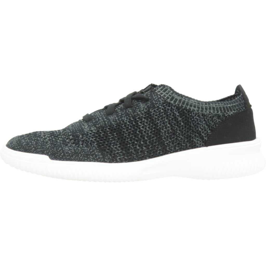 CLARKS ONAWAY KNIT en color BLACK  (2)