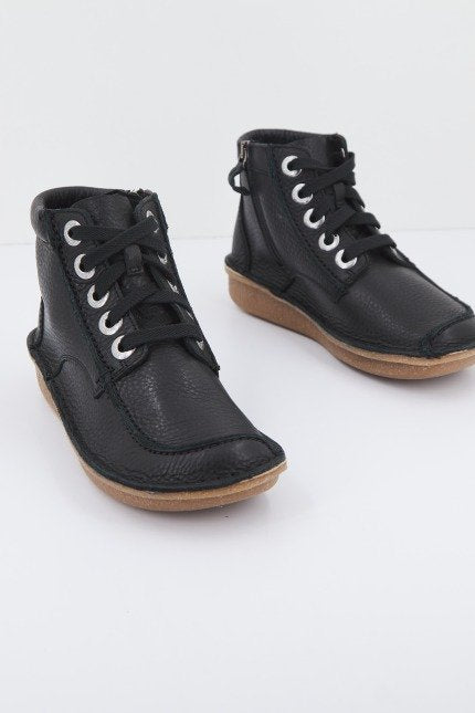CLARKS FUNNY CEDAR en color BLACK  (2)