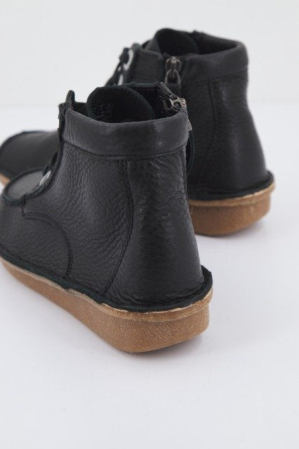 CLARKS FUNNY CEDAR en color BLACK  (3)