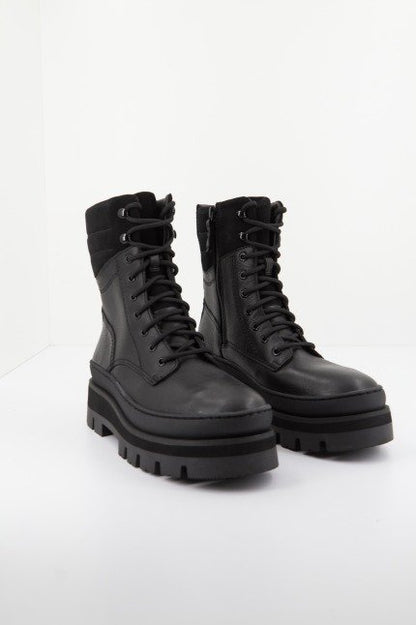 CLARKS ORIANNA HIKE en color BLACK  (1)