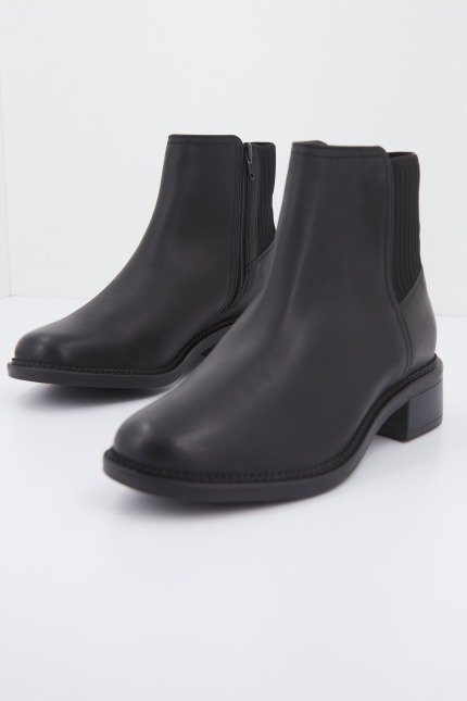 CLARKS MAYE PALM en color BLACK  (2)