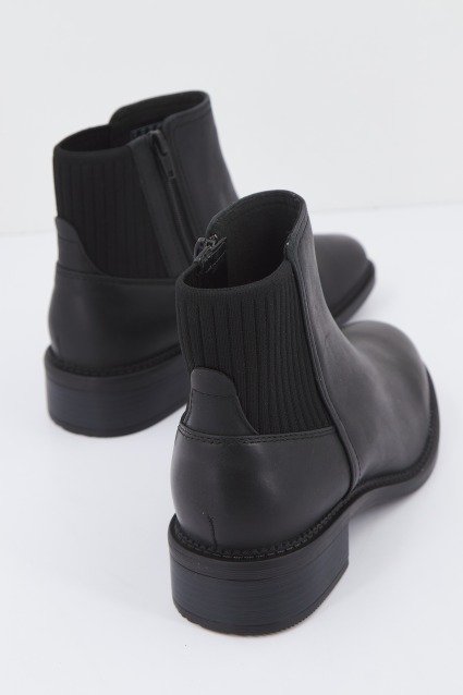 CLARKS MAYE PALM en color BLACK  (3)