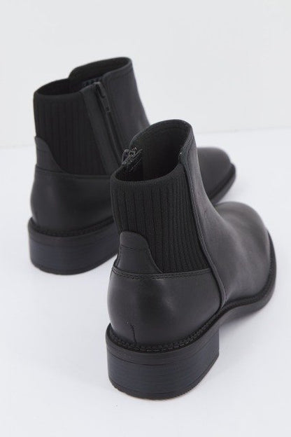 CLARKS MAYE PALM en color BLACK  (3)