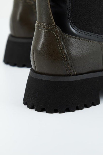 CLARKS  STAYSO RISE en color OLIVE  (3)