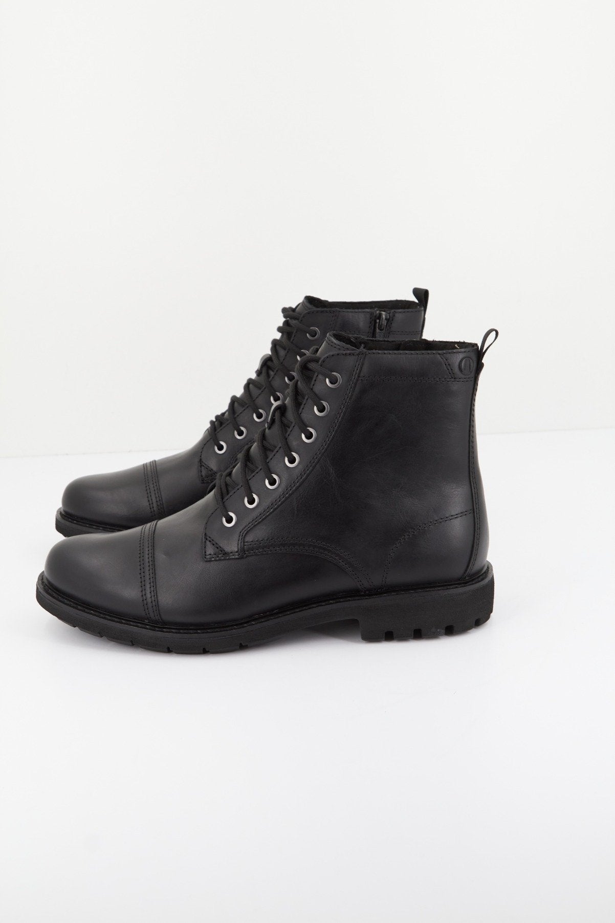 CLARKS BATCOMBE CAP en color BLACK  (1)