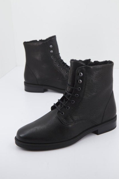 CLARKS  MEMI LACE en color BLACK  (1)