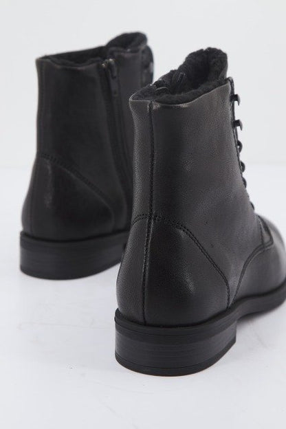 CLARKS  MEMI LACE en color BLACK  (3)