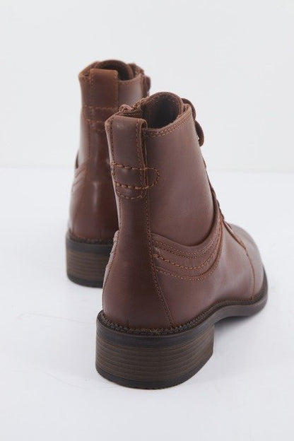 CLARKS MAYE STEP en color TAN  (3)