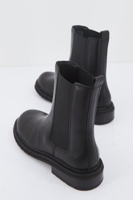 CLARKS TILHAM CHELSEA en color BLACK  (3)