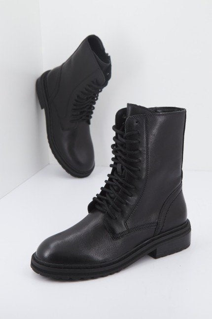 CLARKS TILHAM LACE en color BLACK  (1)
