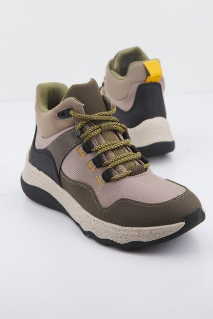 CLARKS JAUNT LO en color OLIVE  (1)