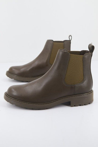CLARKS ORINOCO LANE en color OLIVE  (2)