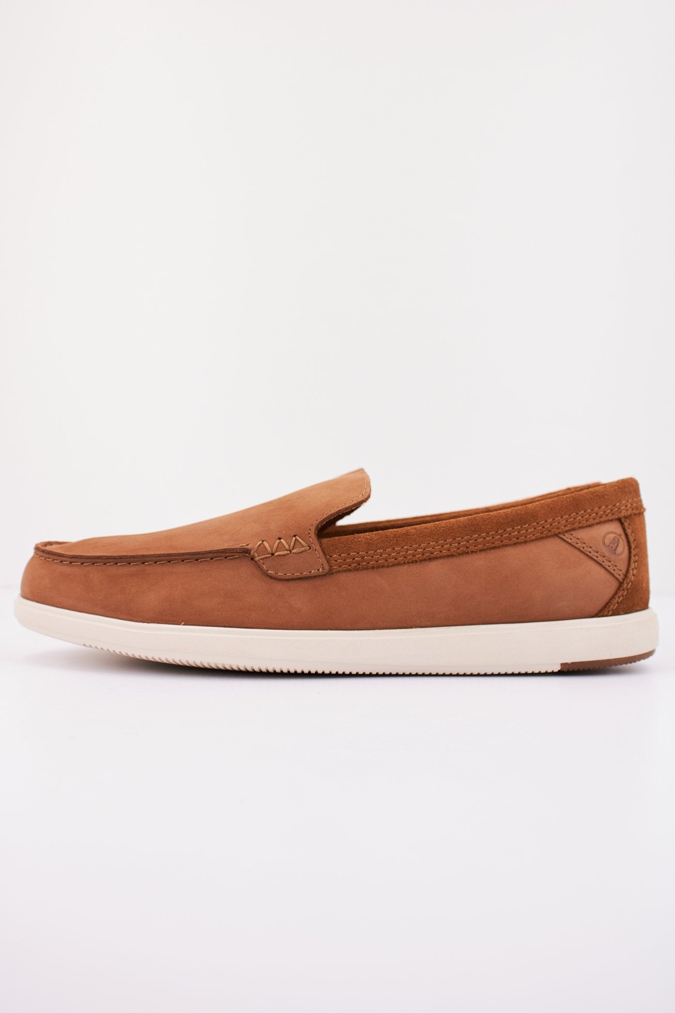 CLARKS BRATTON LOAFER en color TAN  (1)