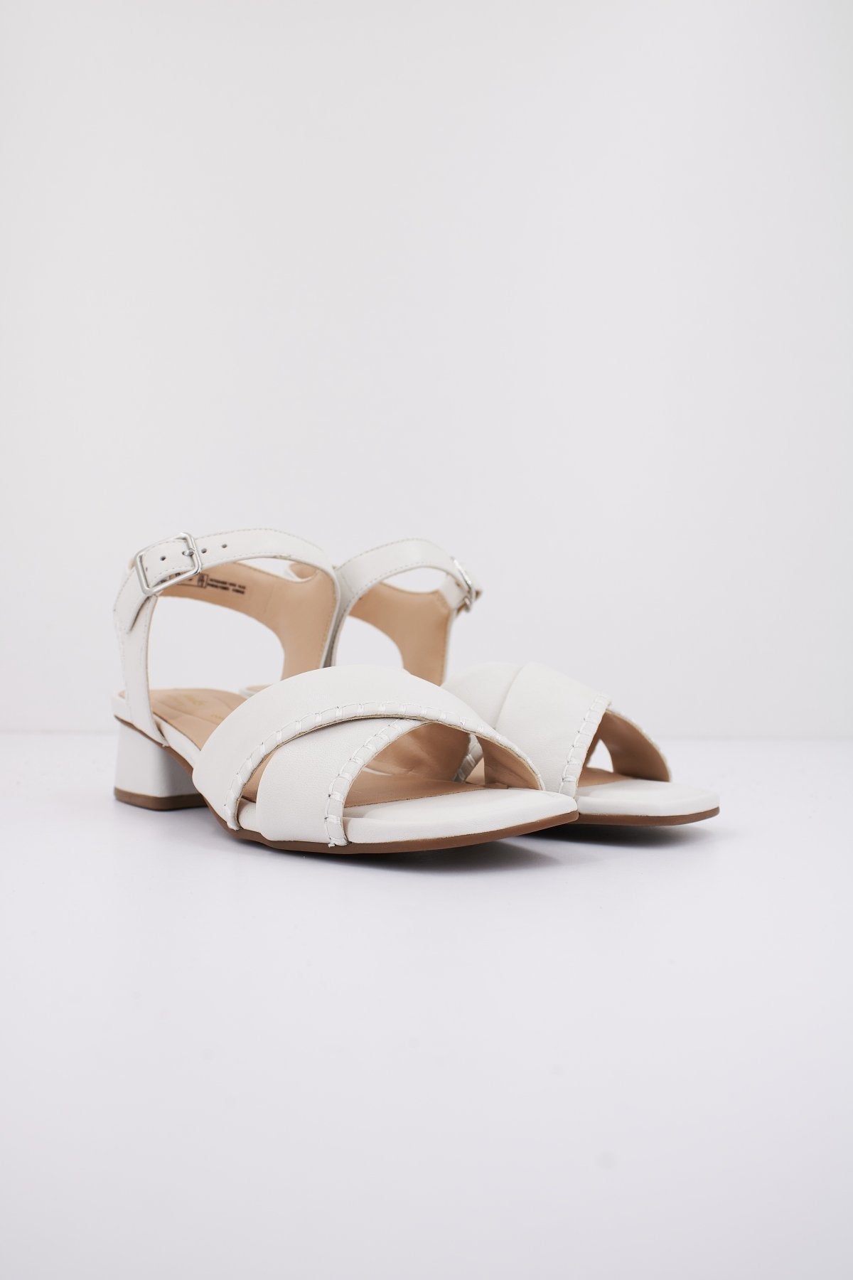CLARKS ORINOCO CROSS en color WHITE  (2)