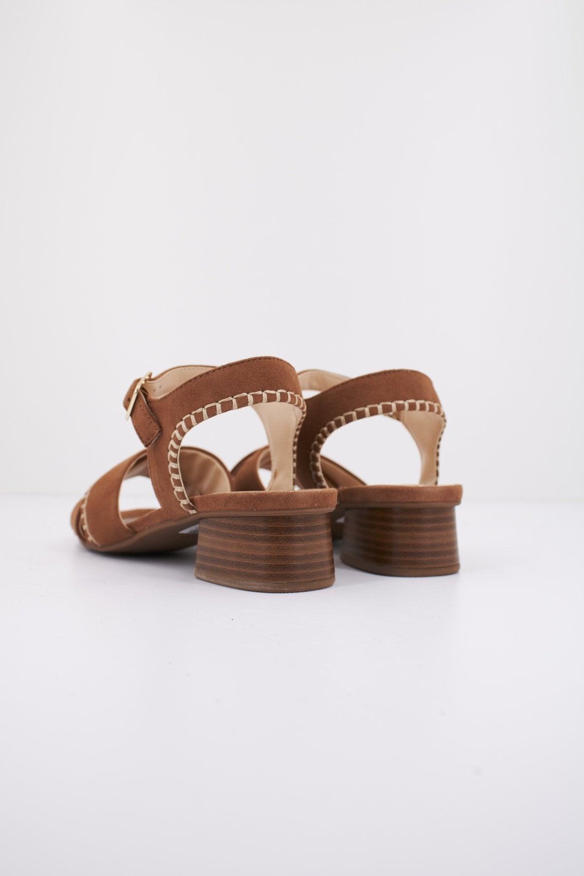 CLARKS SERINA CROSS en color TAN  (3)