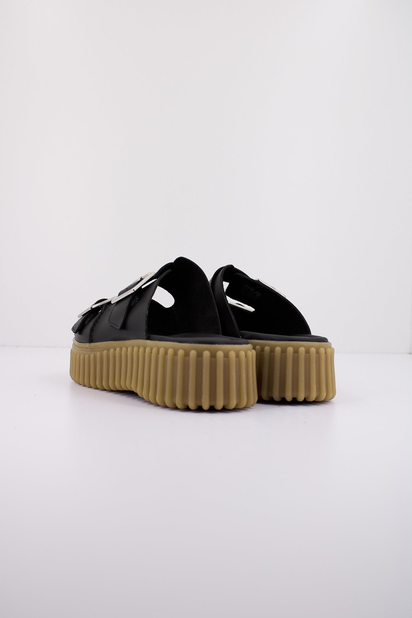 CLARKS TORHILL SLIDE en color BLACK  (3)