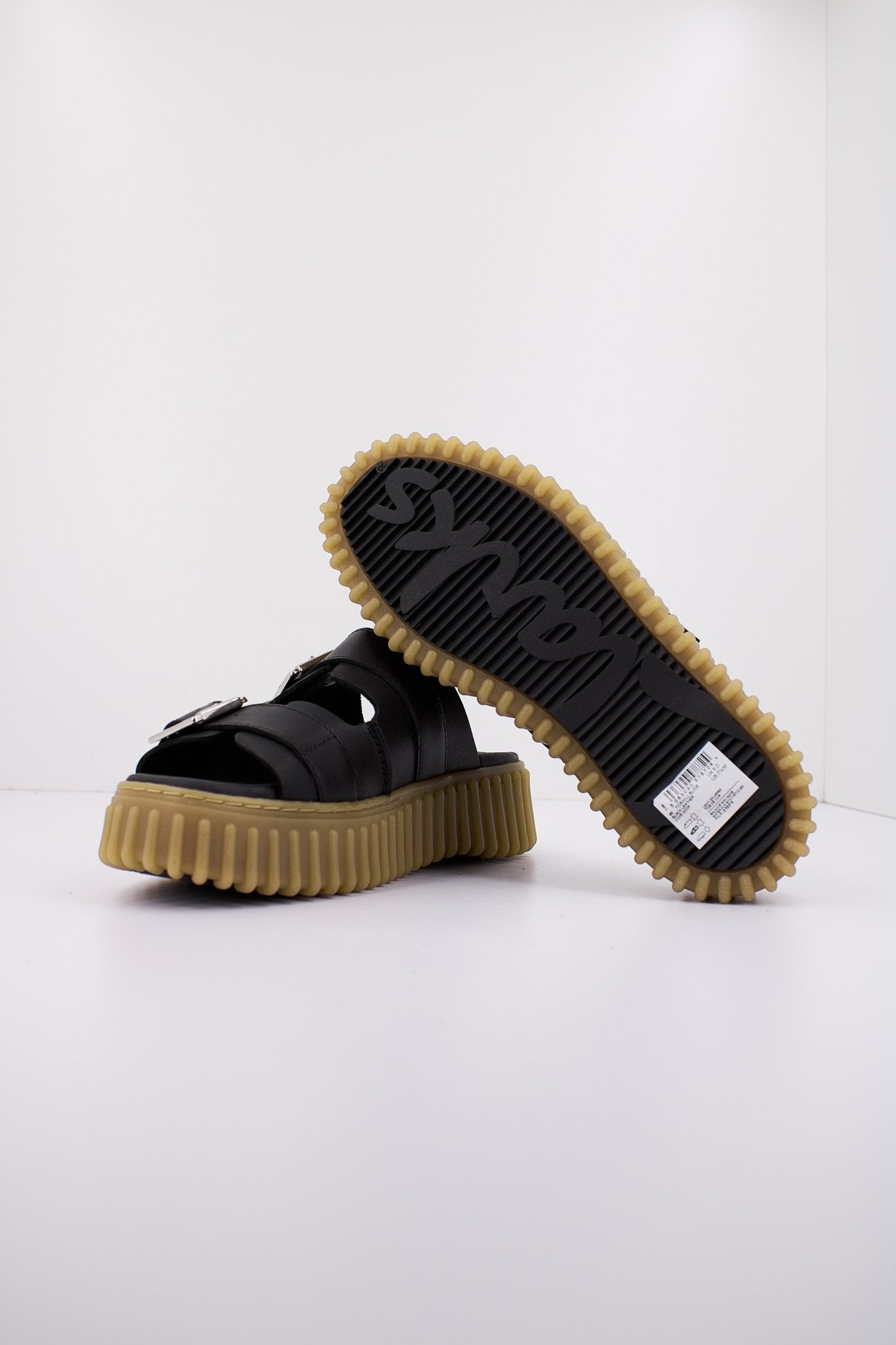 CLARKS TORHILL SLIDE en color BLACK  (4)