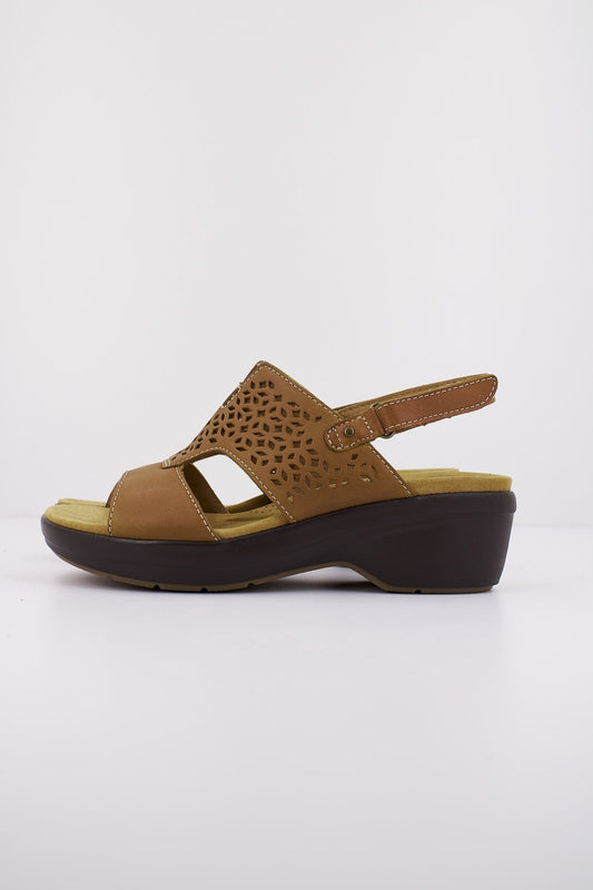 CLARKS TULEAH SUN en color TAN  (1)