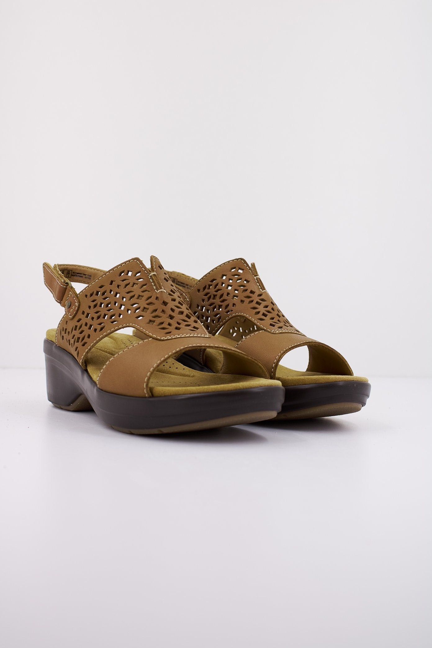 CLARKS TULEAH SUN en color TAN  (2)