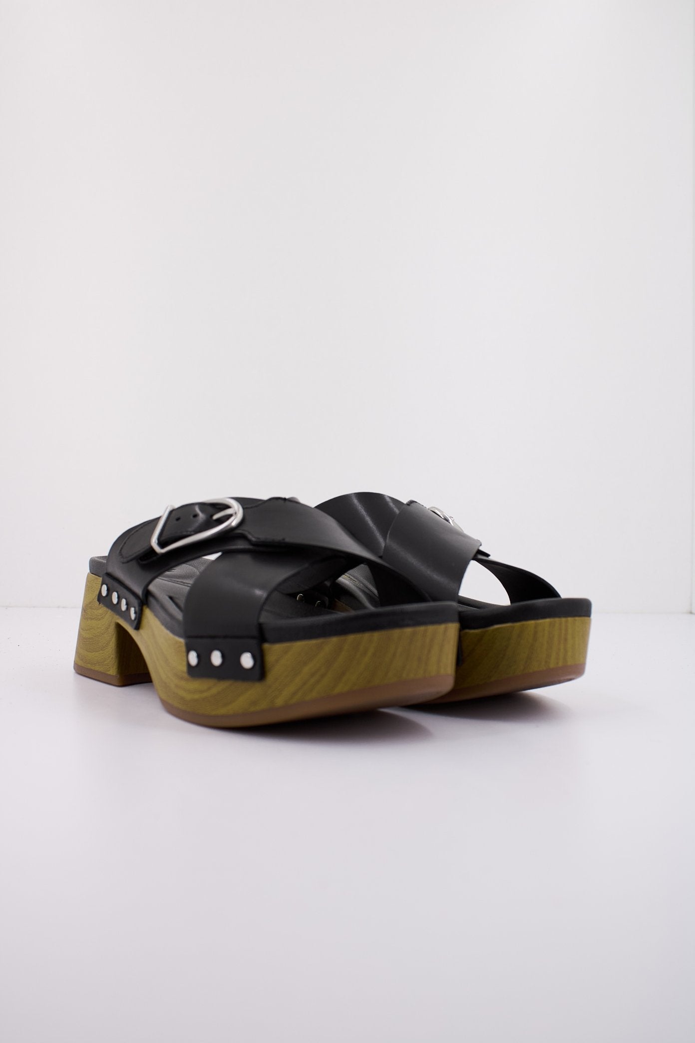 CLARKS SIVANNE WALK en color BLACK  (2)