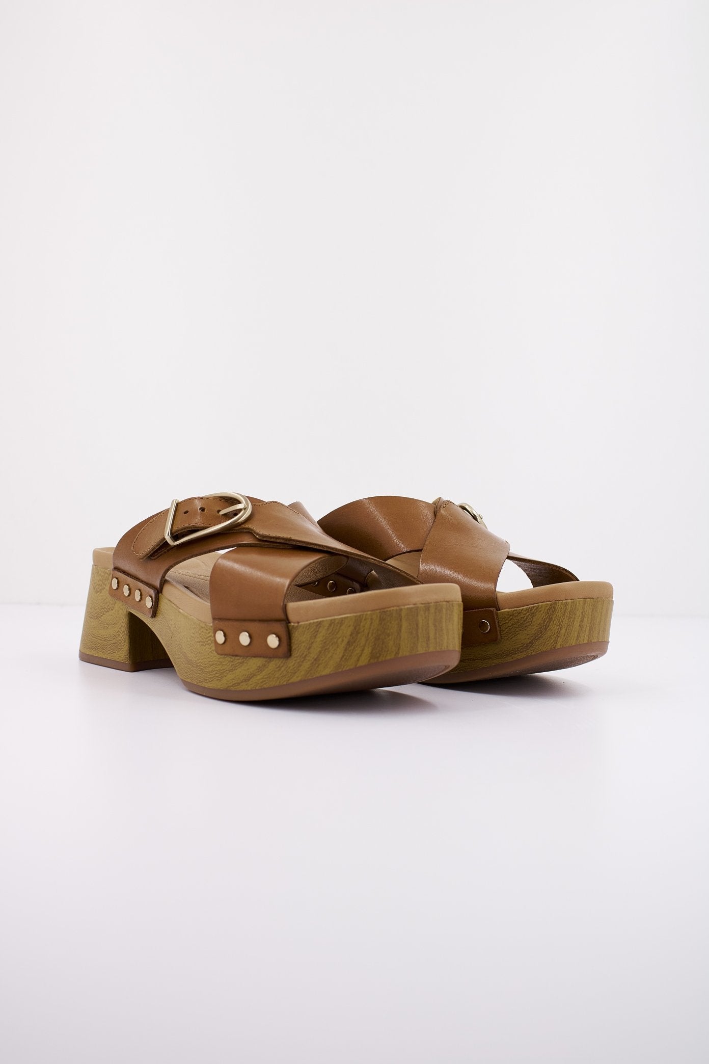 CLARKS SIVANNE WALK en color TAN  (2)