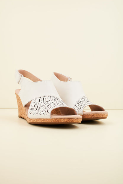 CLARKS LAFLEY JOY en color WHITE  (2)