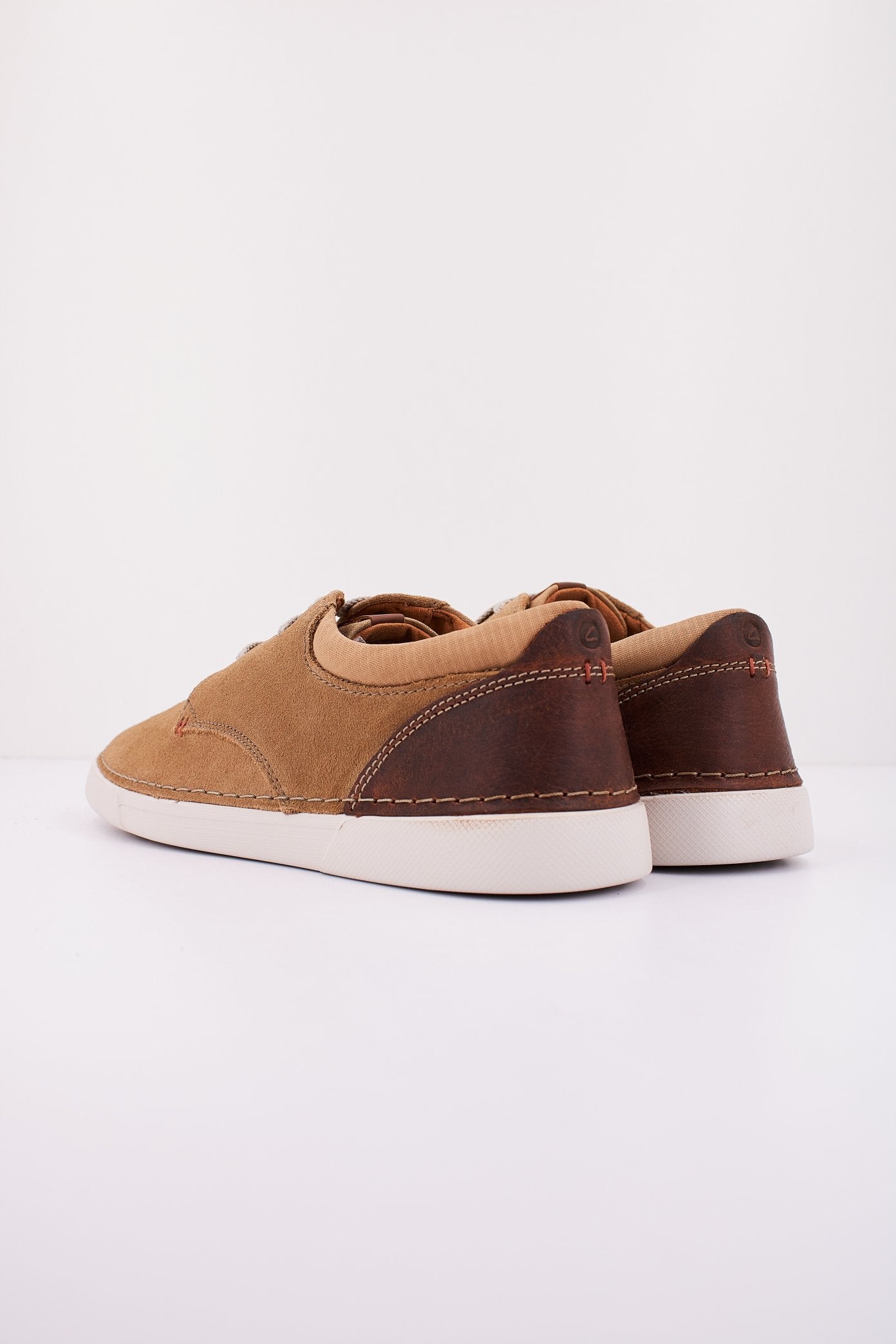 CLARKS GERELD LACE en color SAND  (3)