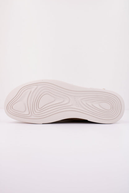 CLARKS GERELD LACE en color SAND  (4)