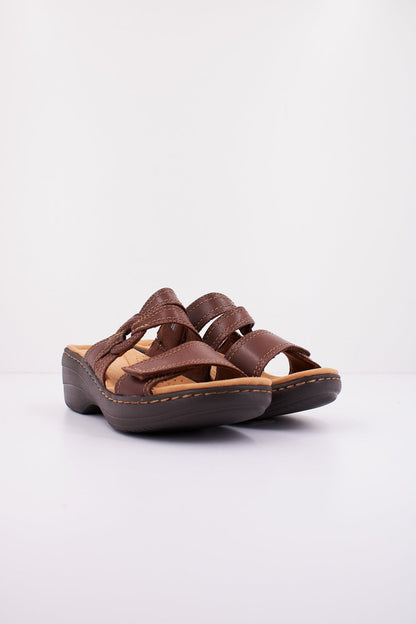 CLARKS MERLIAH CORAL en color TAN  (2)