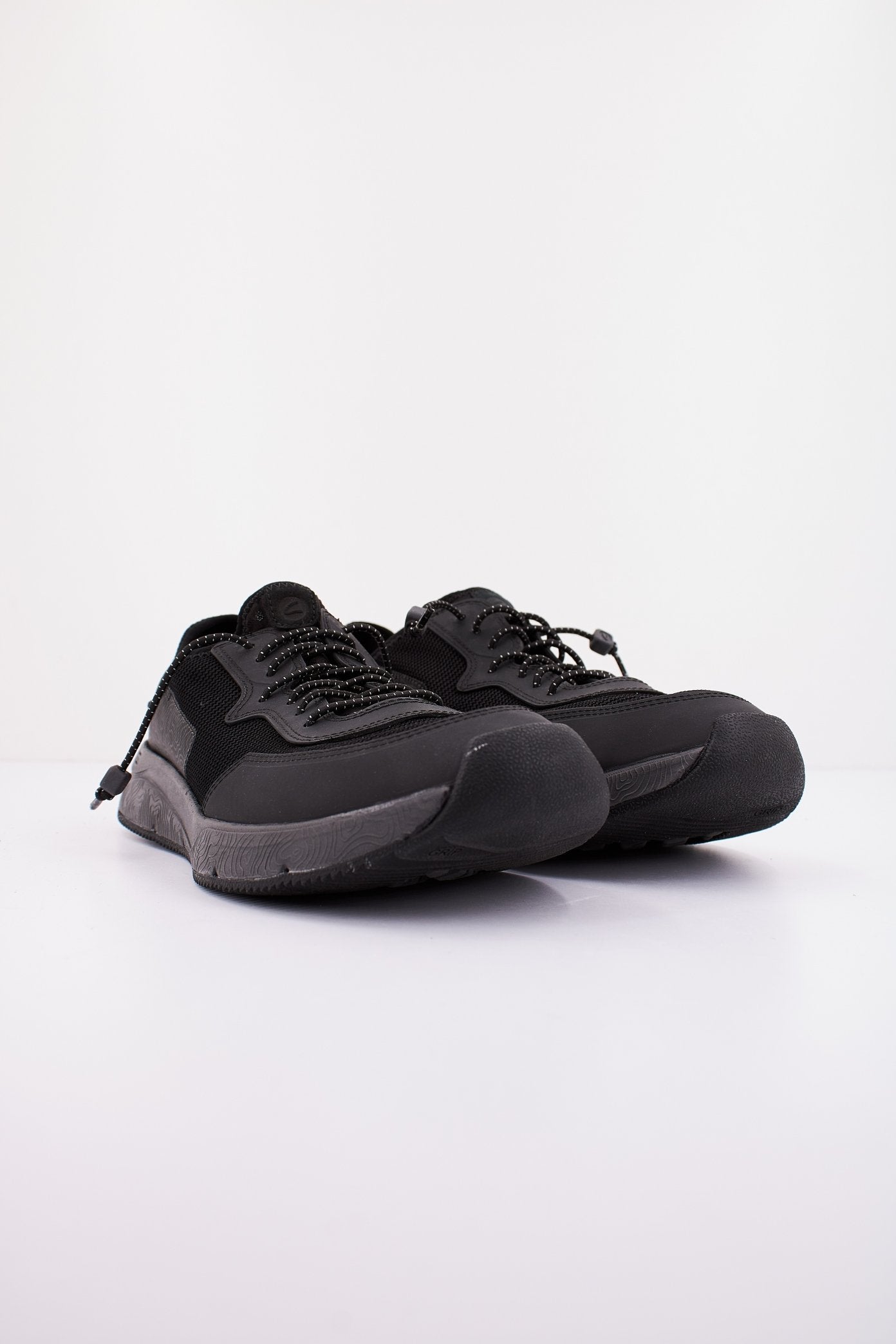 CLARKS DAVIS LOW en color BLACK  (2)