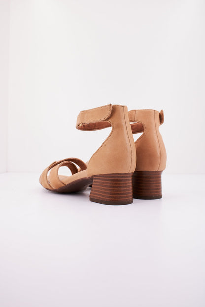 CLARKS DESIRAE LILY en color TAN  (3)