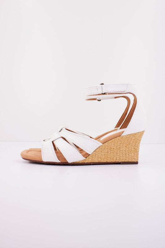 CLARKS KYARRA JOY en color WHITE  (1)