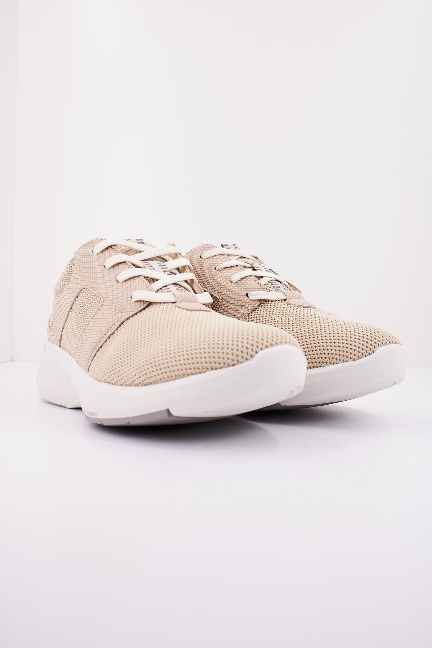 CLARKS LEHMAN TIE en color IVORY  (2)