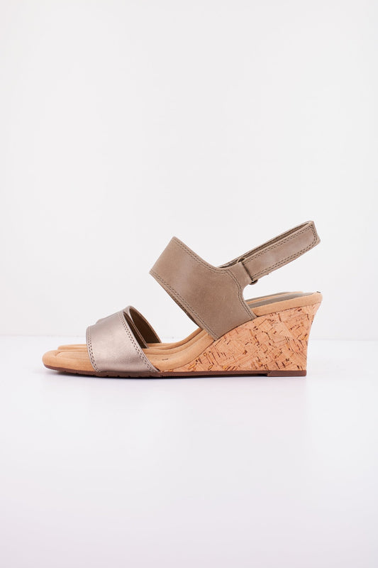CLARKS KYARRA FAYE en color OLIVE  (1)