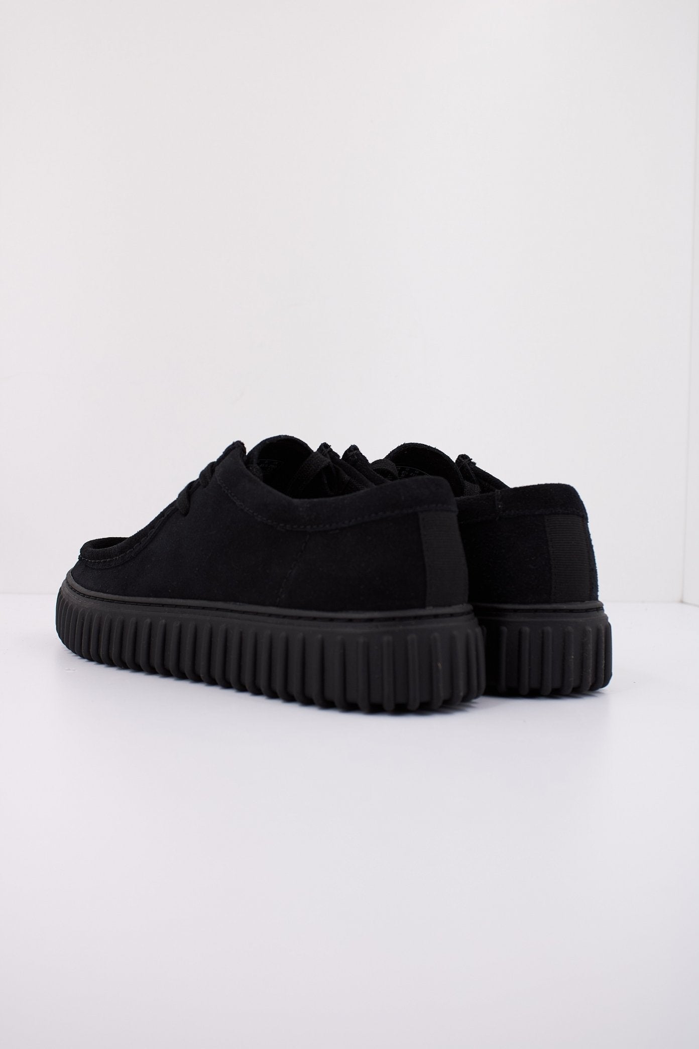 CLARKS TORHILL LO en color BLACK  (4)