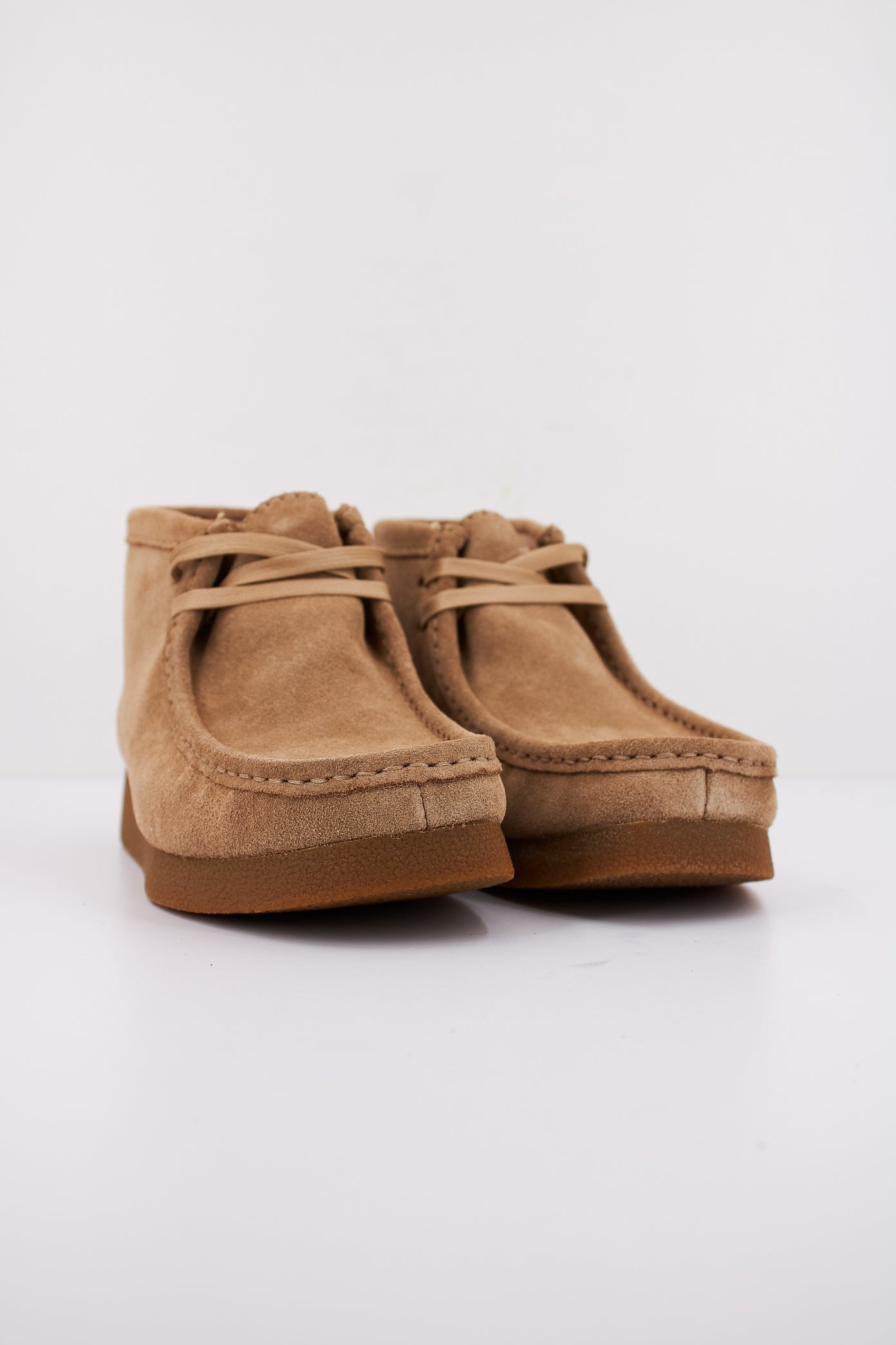 CLARKS WALLABEEEVOBT en color DRKSND  (2)