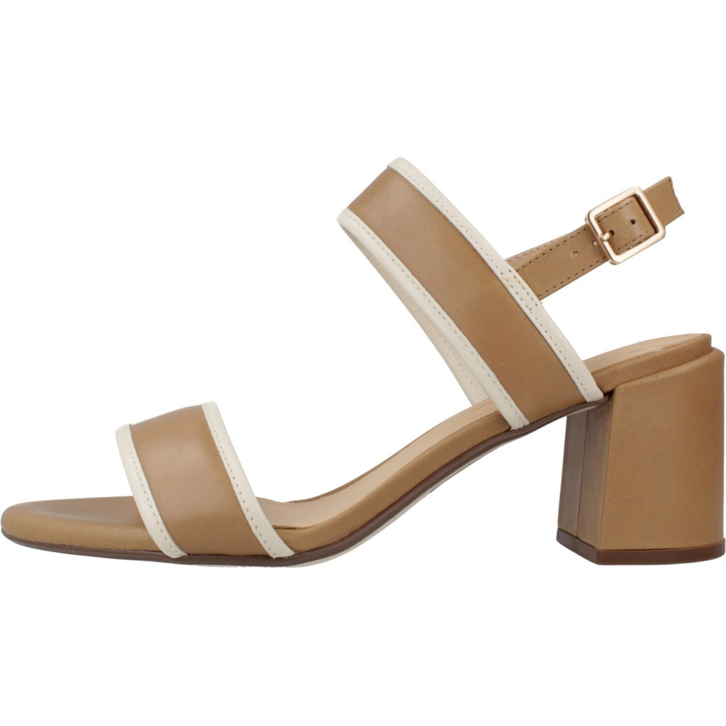 CLARKS EZORIA SLING en color LGHTAN  (2)