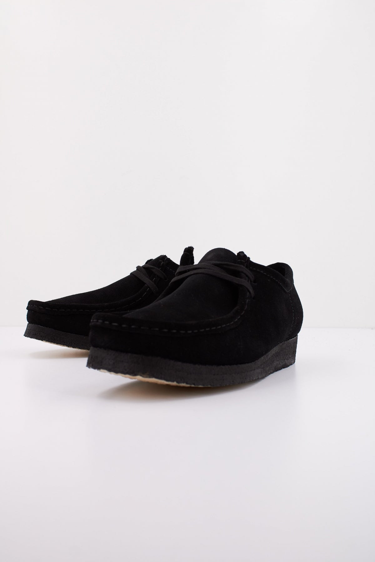 CLARKS WALLABEE en color BLACK  (2)