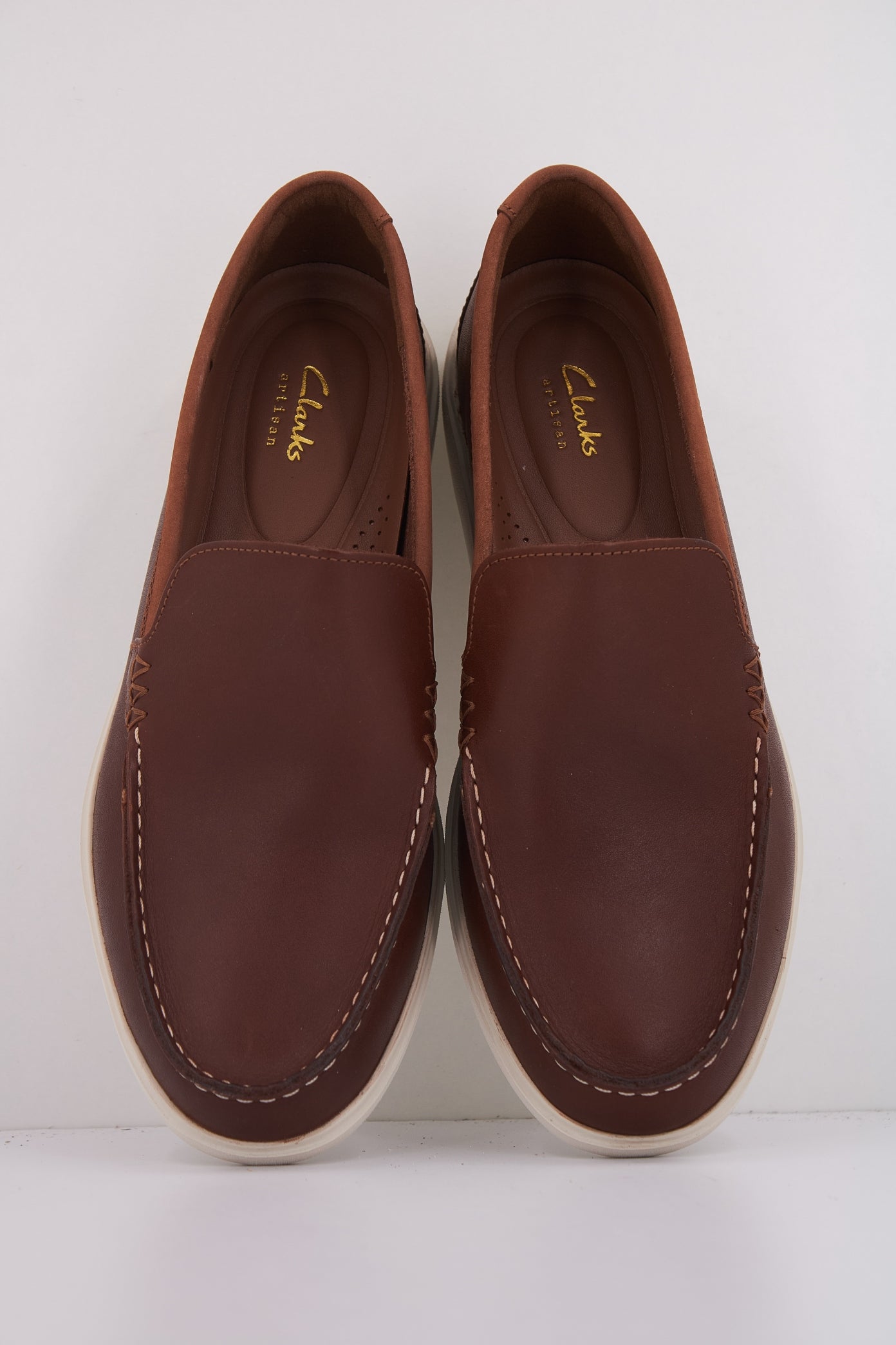 CLARKS BRATTON LOAFER en color DRKTAN  (3)